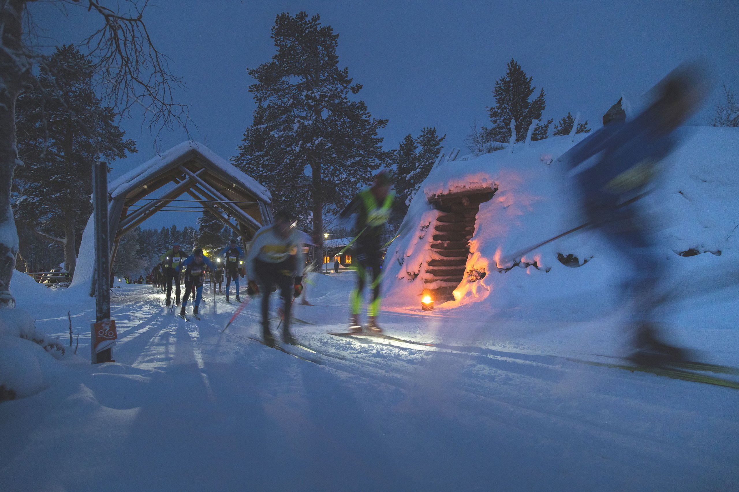 Kiilopäähiihto kulkee Urho Kekkosen kansallispuiston maisemissa.